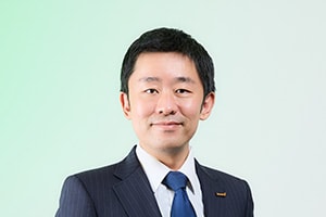 東海林 賢史氏 画像